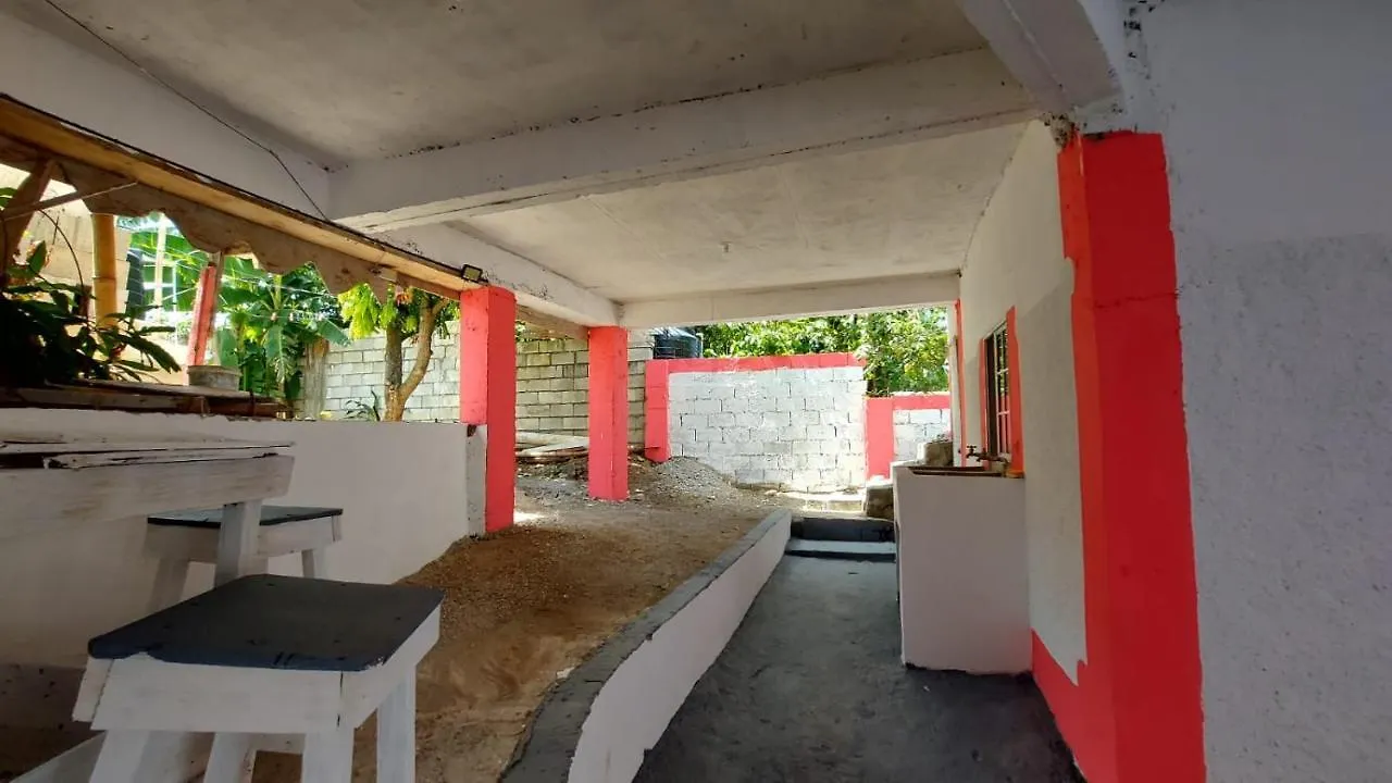 Lovely 2 Bedroom House In St Thomas Jamaica Belfast Holiday home
