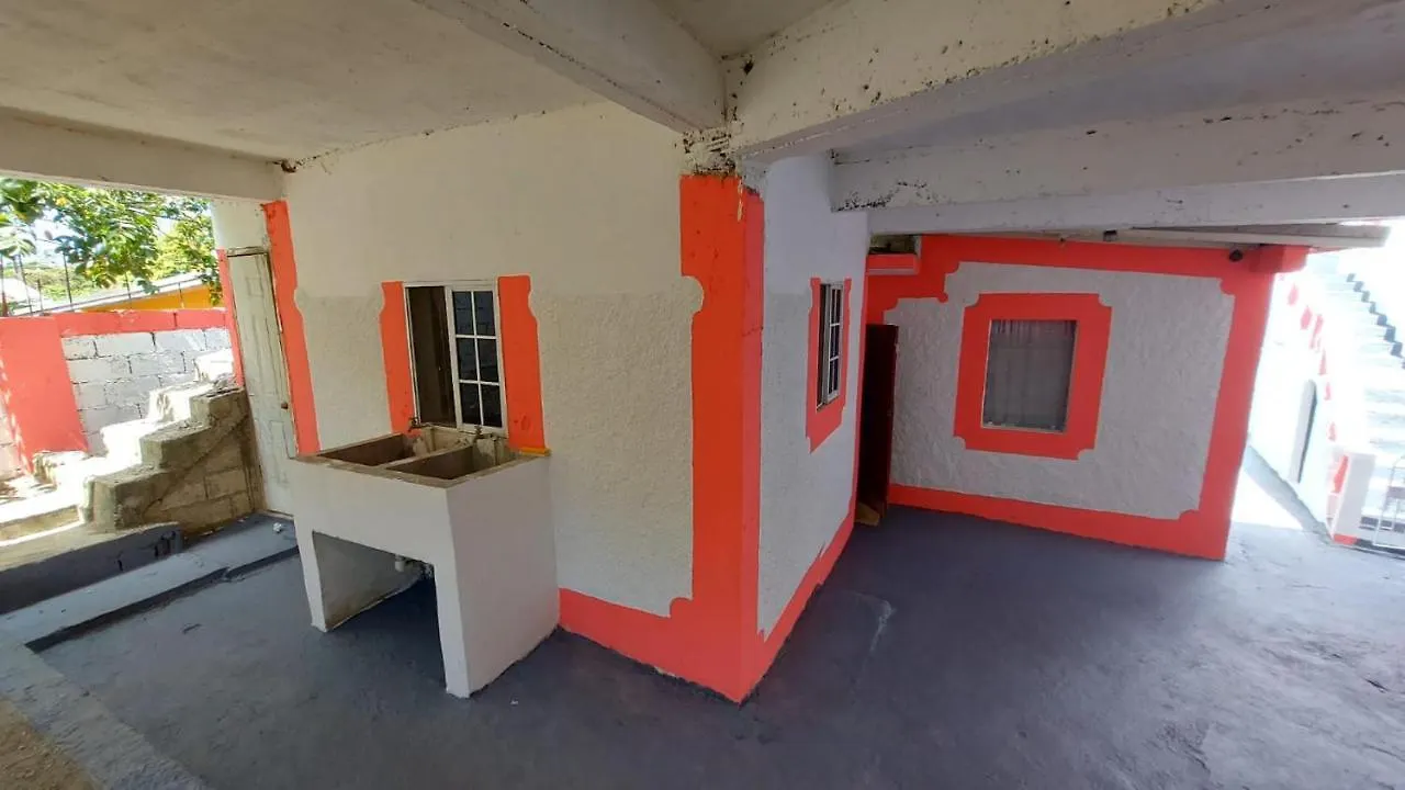 Lovely 2 Bedroom House In St Thomas Jamaica Belfast Holiday home